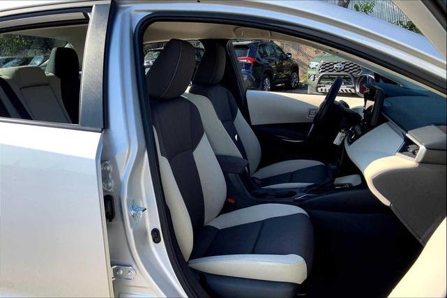 Photo of 2025 Classic Silver Metallic Toyota Corolla