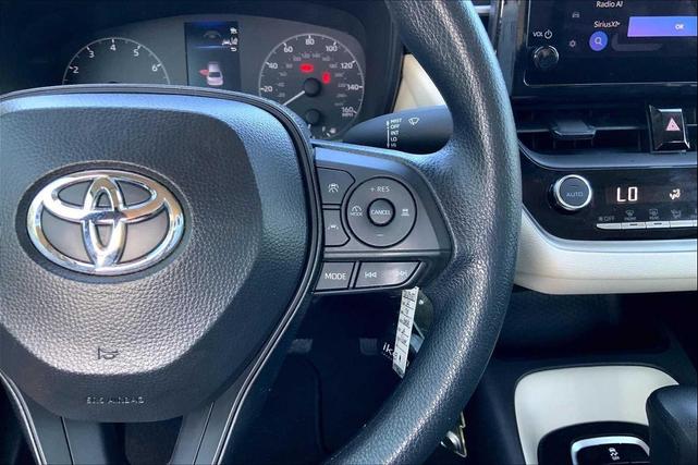 Photo of 2025 Classic Silver Metallic Toyota Corolla