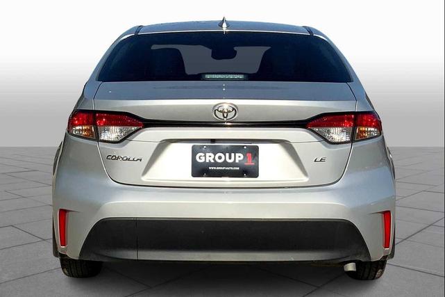 Photo of 2025 Classic Silver Metallic Toyota Corolla