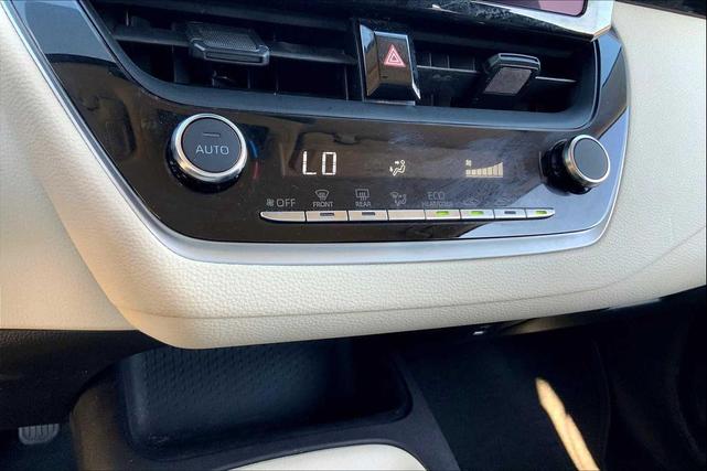 Photo of 2025 Classic Silver Metallic Toyota Corolla