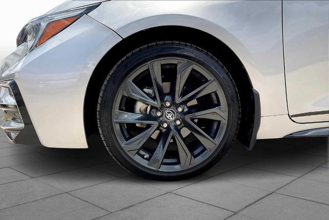 Photo of 2024 Classic Silver Metallic Toyota Corolla