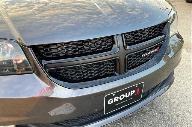 Photo of 2020 Granite Pearlcoat Dodge Grand Caravan