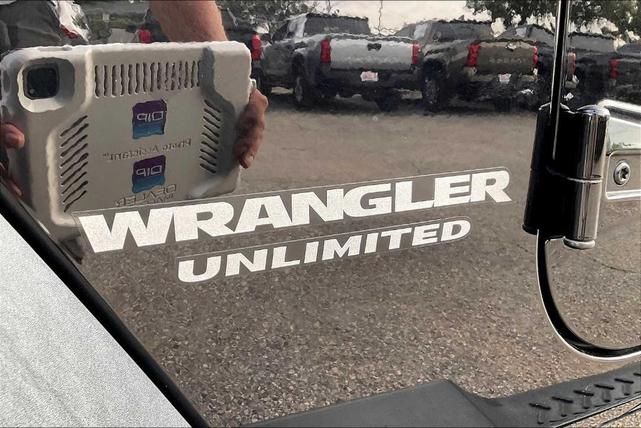 Photo of 2016 Black Clearcoat Jeep Wrangler Unlimited