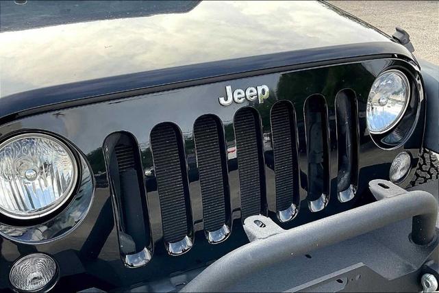 Photo of 2016 Black Clearcoat Jeep Wrangler Unlimited