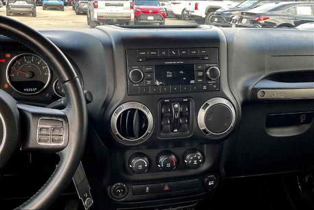 Photo of 2016 Black Clearcoat Jeep Wrangler Unlimited