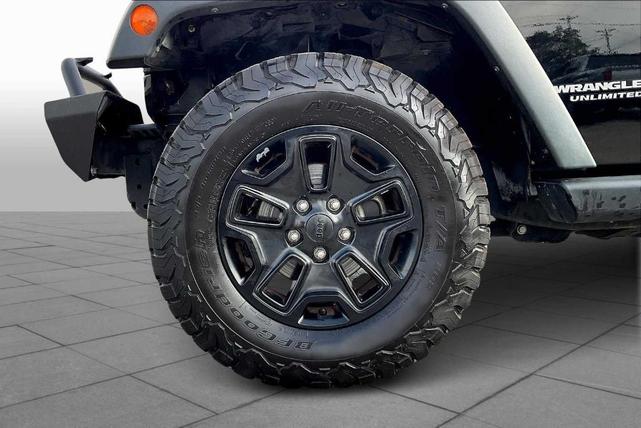 Photo of 2016 Black Clearcoat Jeep Wrangler Unlimited