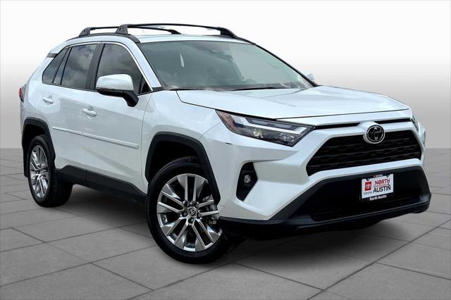 Photo of 2025 Wind Chill Pearl Toyota RAV4