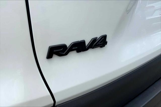 Photo of 2025 Wind Chill Pearl Toyota RAV4