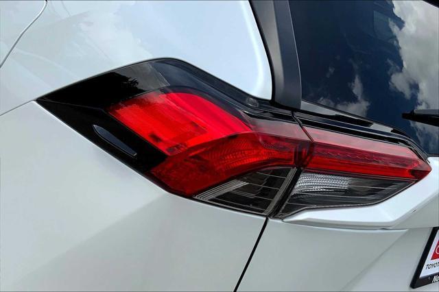 Photo of 2025 Wind Chill Pearl Toyota RAV4