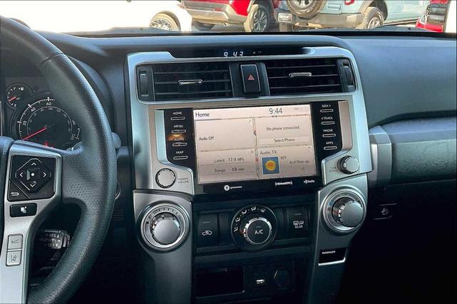 Photo of 2020 Super White Toyota 4Runner