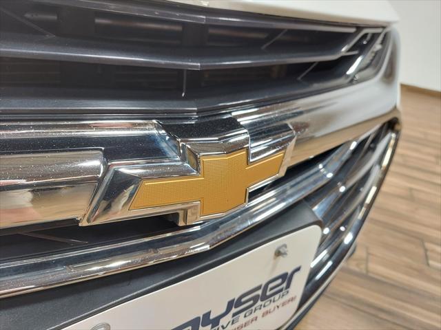 Photo of 2024 Summit White Chevrolet Malibu