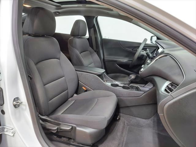 Photo of 2024 Summit White Chevrolet Malibu