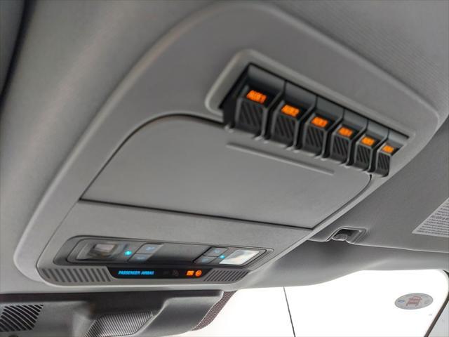 Photo of 2025 Oxford White Ford F-250