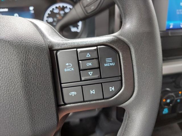 Photo of 2025 Oxford White Ford F-250