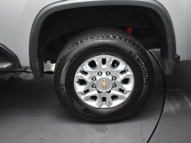Photo of 2023 Silver Ice Metallic Chevrolet Silverado 2500