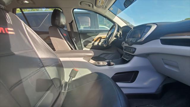 Photo of 2020 Summit White GMC Terrain
