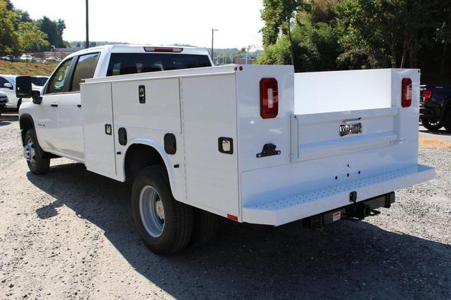Photo of 2025 Summit White Chevrolet Silverado 3500