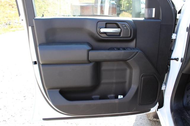 Photo of 2025 Summit White Chevrolet Silverado 3500
