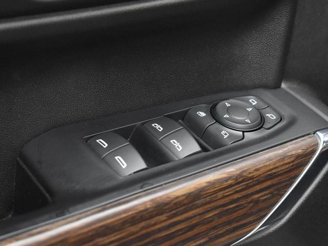 Photo of 2021 Black Chevrolet Silverado 1500