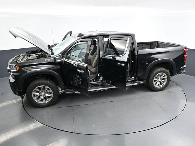 Photo of 2021 Black Chevrolet Silverado 1500