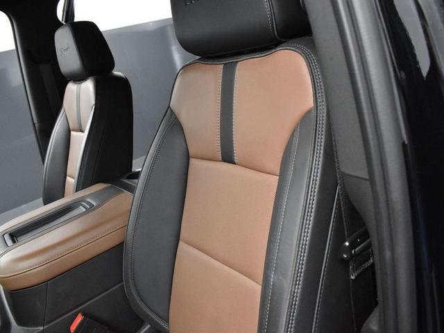 Photo of 2021 Black Chevrolet Silverado 1500