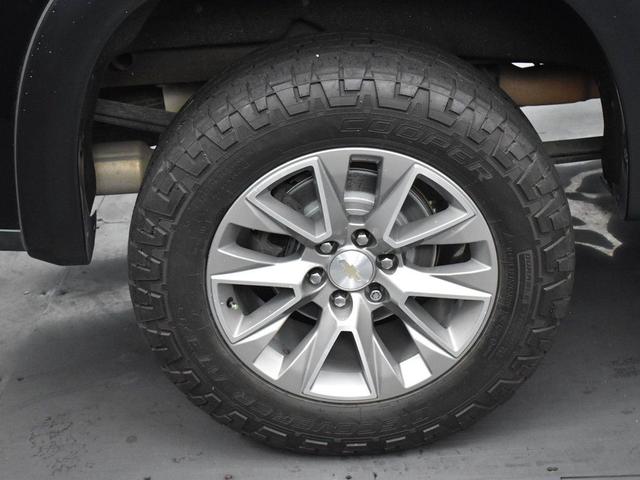 Photo of 2021 Black Chevrolet Silverado 1500