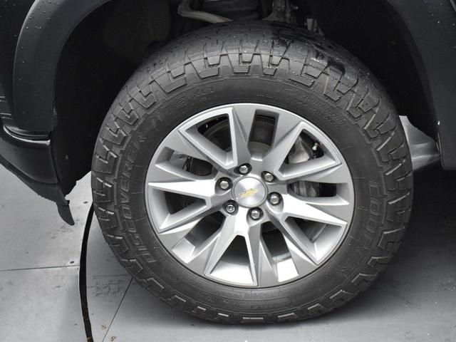 Photo of 2021 Black Chevrolet Silverado 1500