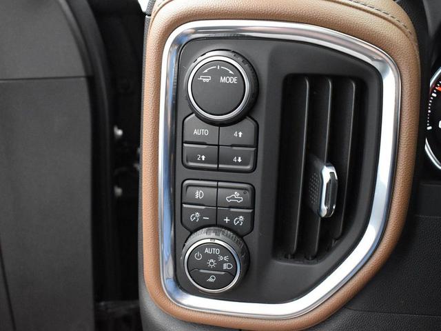 Photo of 2021 Black Chevrolet Silverado 1500