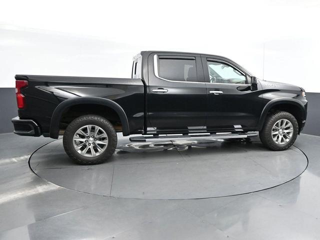 Photo of 2021 Black Chevrolet Silverado 1500