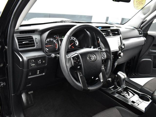 Photo of 2020 Midnight Black Metallic Toyota 4Runner