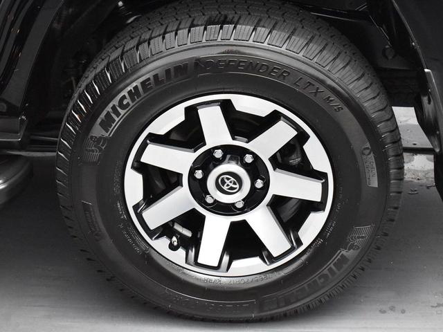 Photo of 2020 Midnight Black Metallic Toyota 4Runner