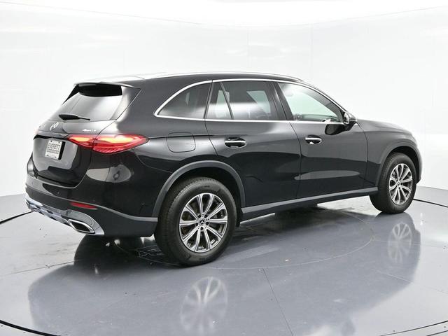 Photo of 2024 Obsidian Black Metallic Mercedes-Benz GLC 300