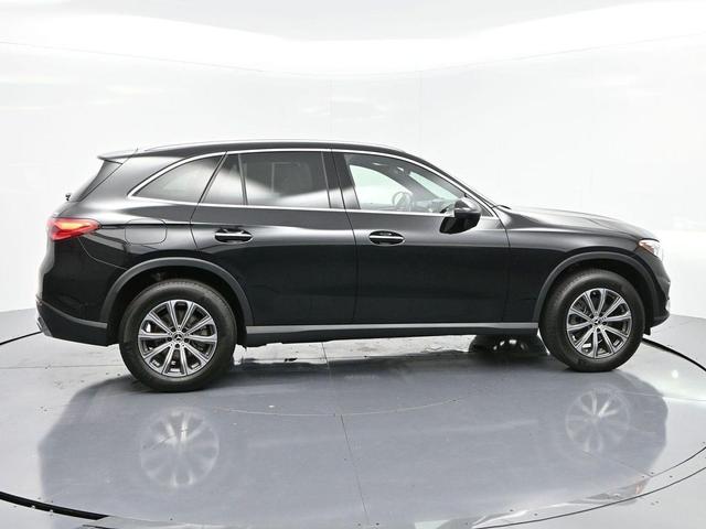 Photo of 2024 Obsidian Black Metallic Mercedes-Benz GLC 300