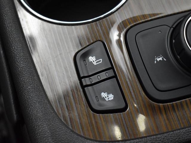 Photo of 2023 Summit White GMC Acadia