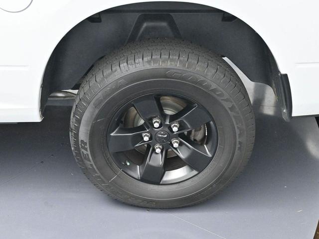 Photo of 2023 Bright White Clearcoat RAM 1500