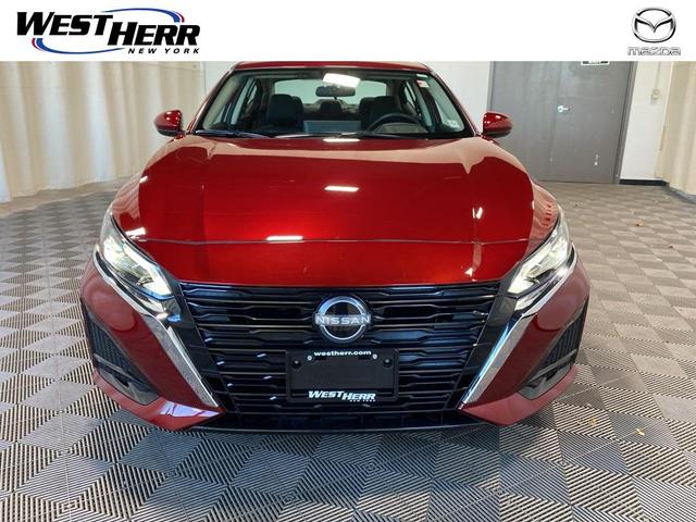 Photo of 2025 Scarlet Ember Nissan Altima