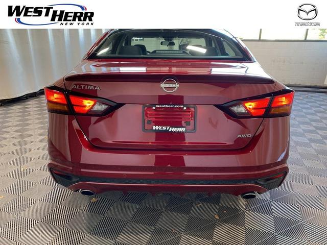 Photo of 2025 Scarlet Ember Nissan Altima