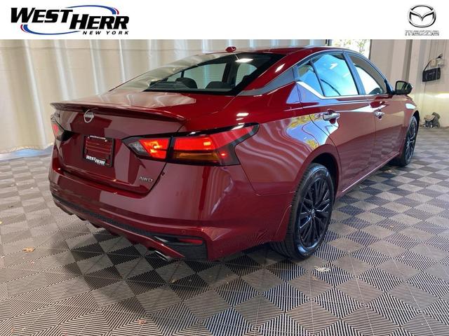 Photo of 2025 Scarlet Ember Nissan Altima