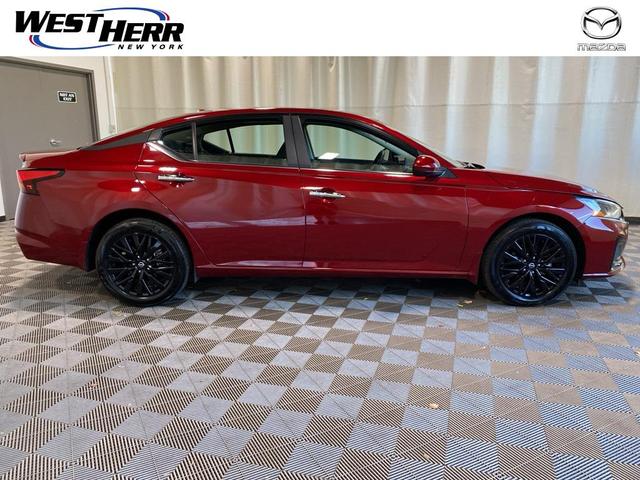 Photo of 2025 Scarlet Ember Nissan Altima