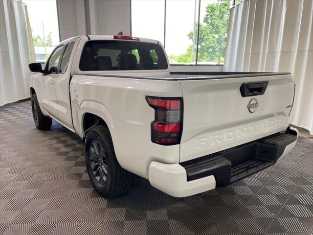 Photo of 2025 Glacier White Nissan Frontier