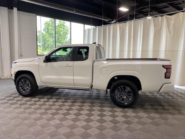 Photo of 2025 Glacier White Nissan Frontier