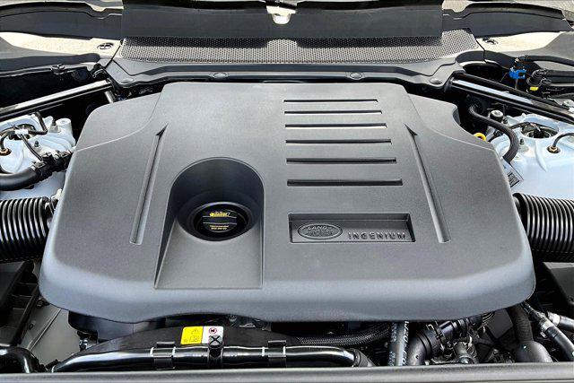 Photo of 2025 Fuji Land Rover Discovery