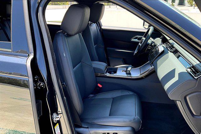 Photo of 2026 Santorini Blk Land Rover Range Rover Velar