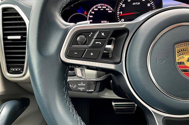 Photo of 2022 White Porsche Cayenne