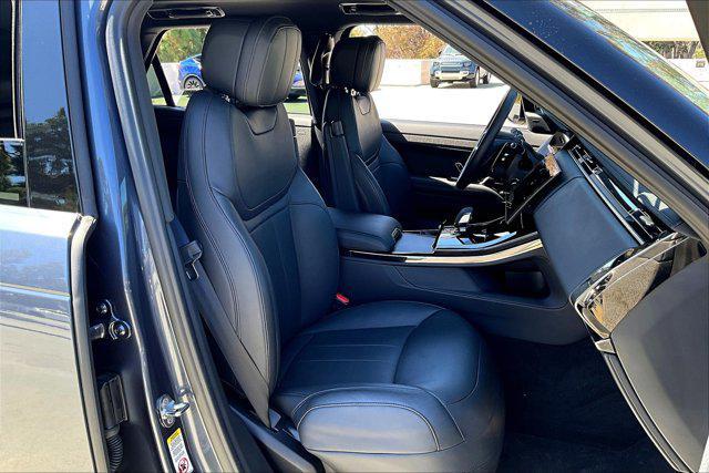 Photo of 2024 Varesine Blue Metallic Land Rover Range Rover Sport