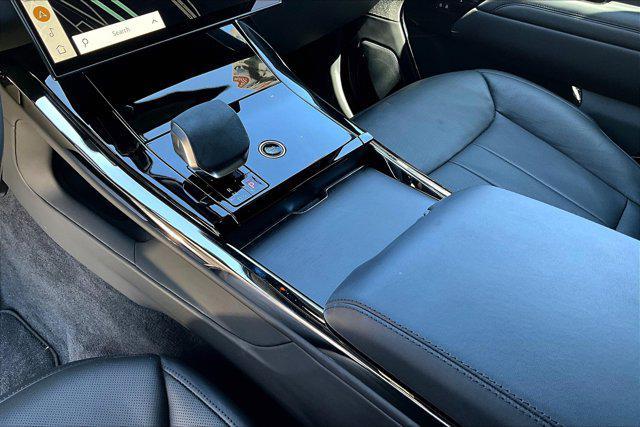 Photo of 2024 Varesine Blue Metallic Land Rover Range Rover Sport