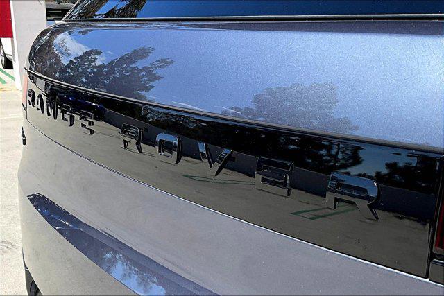 Photo of 2024 Varesine Blue Metallic Land Rover Range Rover Sport
