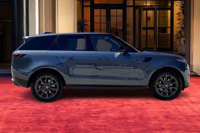 Photo of 2024 Varesine Blue Metallic Land Rover Range Rover Sport