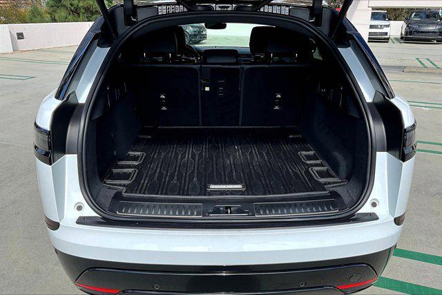 Photo of 2025 White Land Rover Range Rover Velar