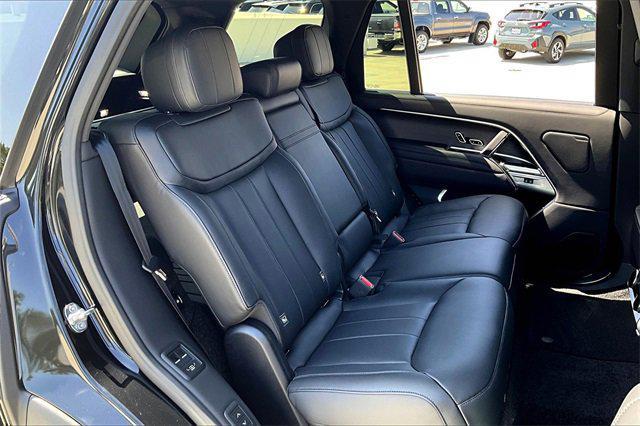 Photo of 2025 Santorini Land Rover Range Rover